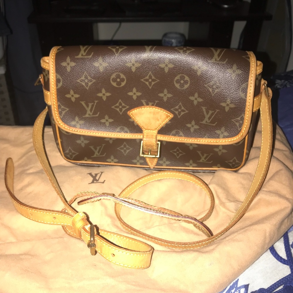 💯 authentic Sologne monogram